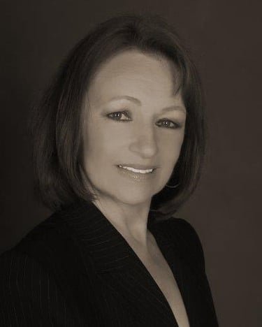 organizer - Meryem Pearson